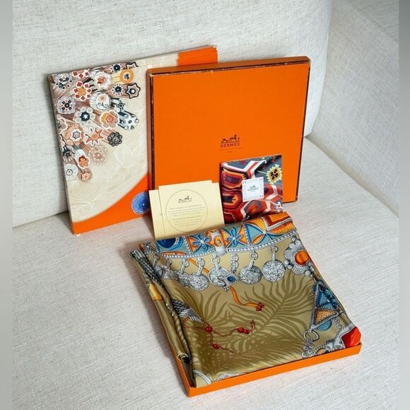 Hermes 100%‎ Silk Scarf "TerresPrecieuses" Carre 90 by Annie Faivre - Picture 1 of 10